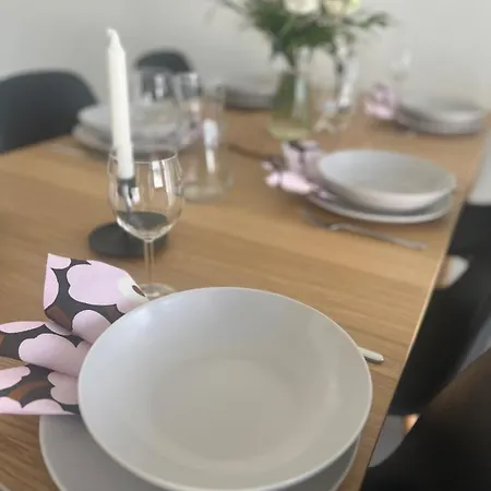 Upea Talo 30 Minuuttia Lentokentaeltae! Feriehus
